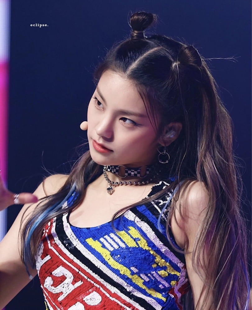 Hwang Yeji - ITZY #94015457