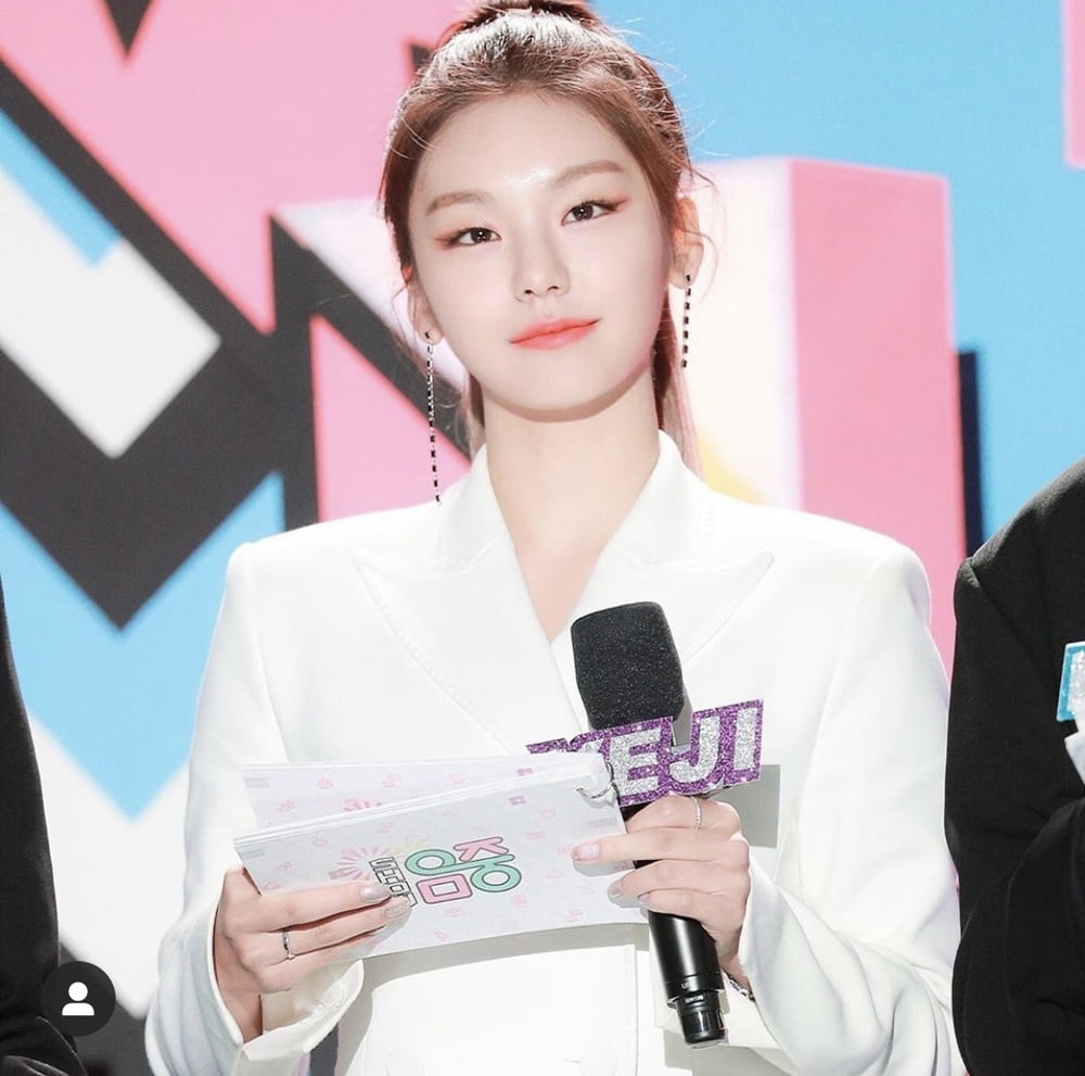 Hwang Yeji - ITZY #94015467