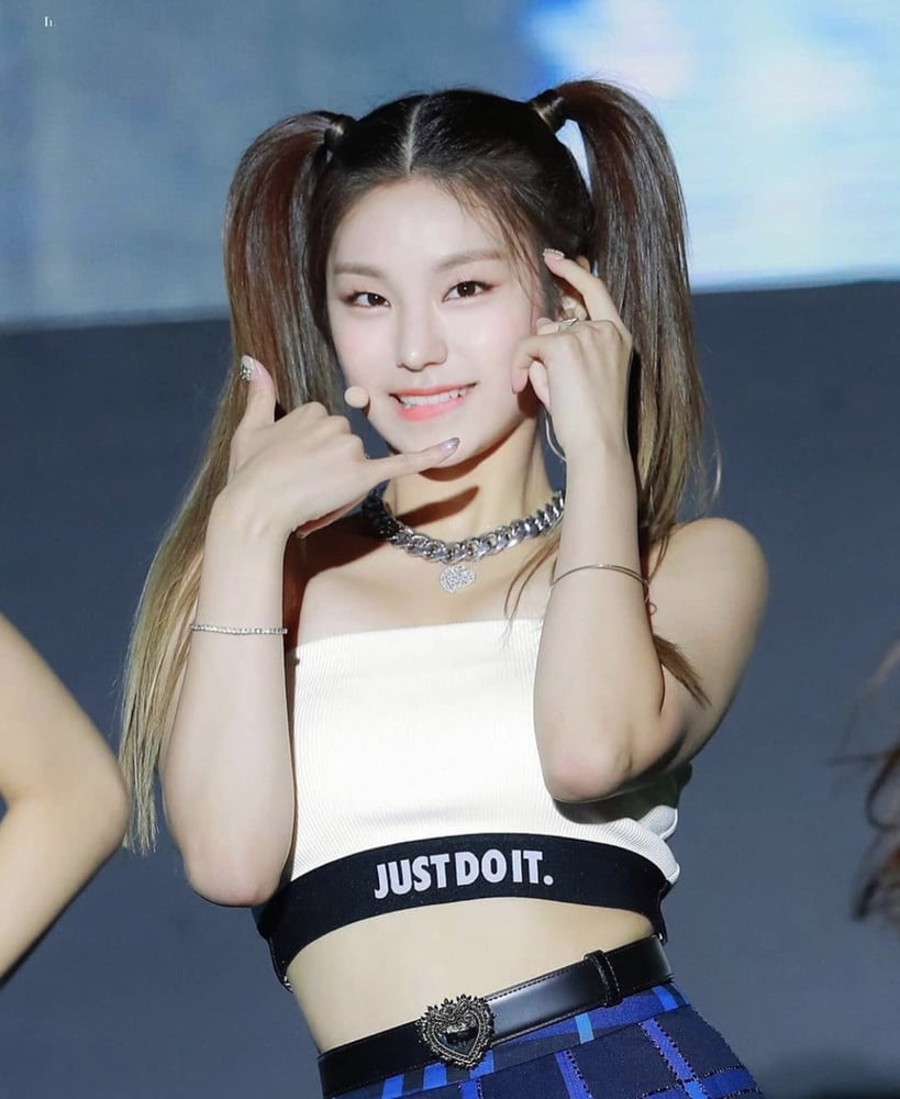 Hwang Yeji - ITZY #94015479