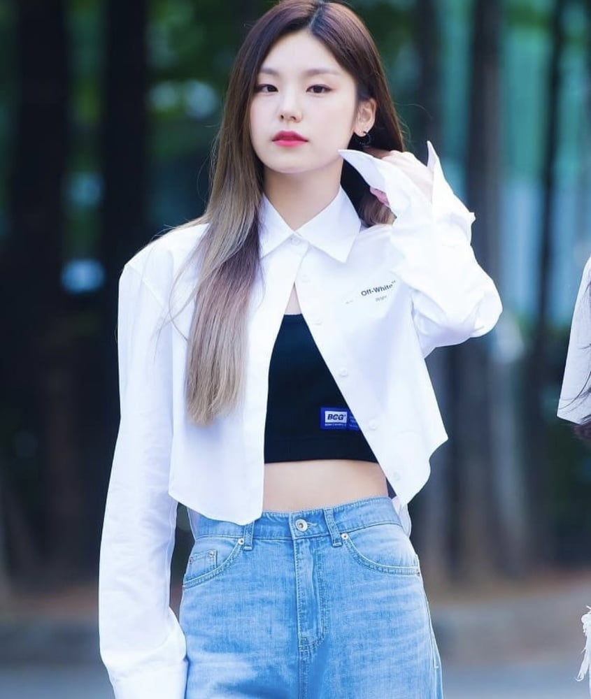 Hwang Yeji - ITZY #94015485