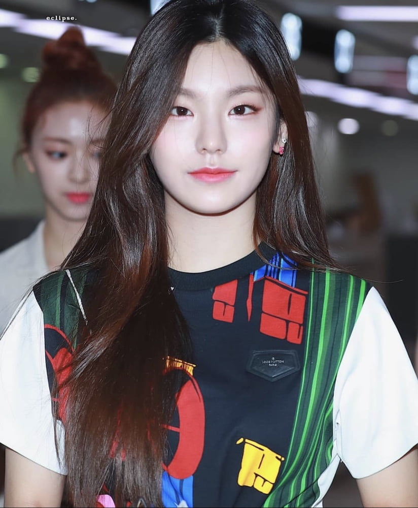 Hwang Yeji - ITZY #94015501