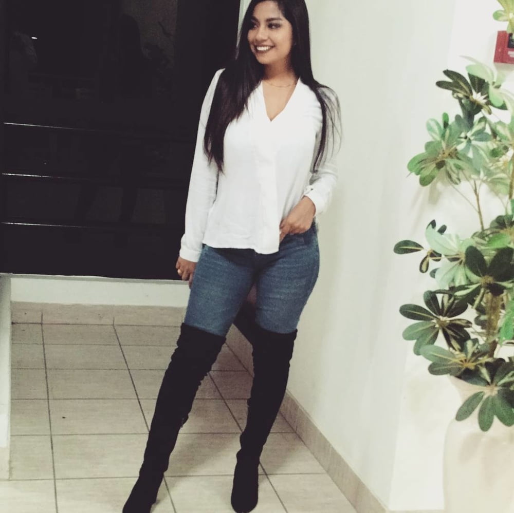 Daniela, Peru #93412617