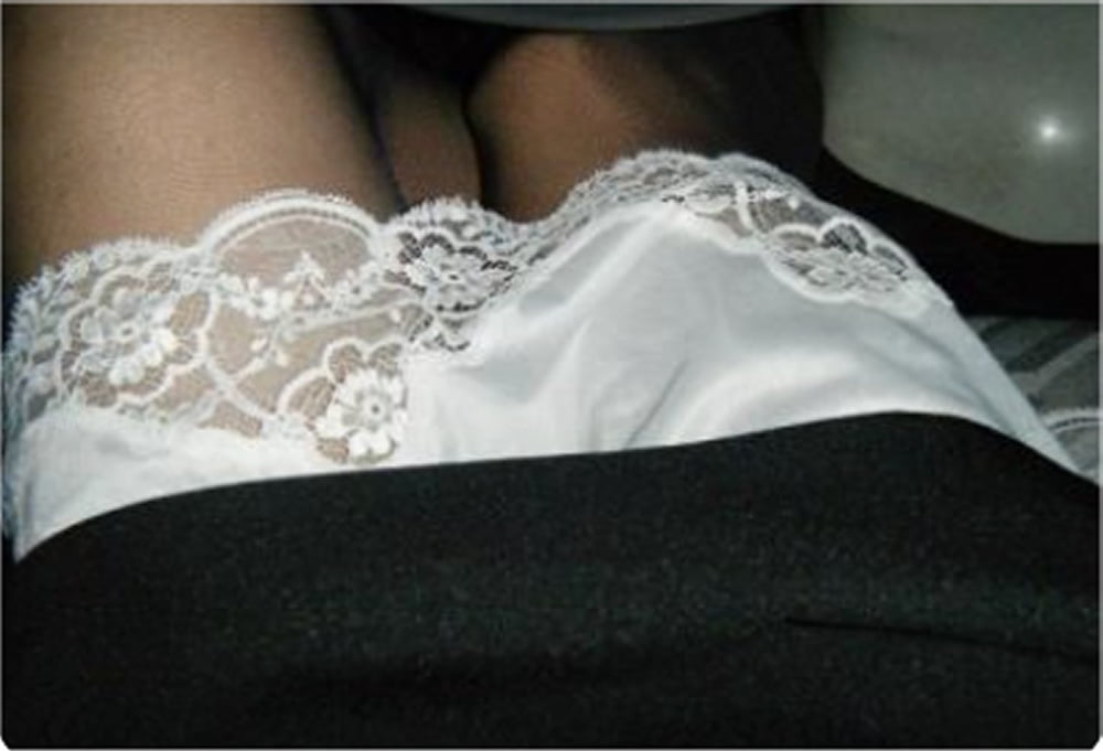 Lacy lingerie sllky culottes magnifiques slips et plus encore
 #98470208