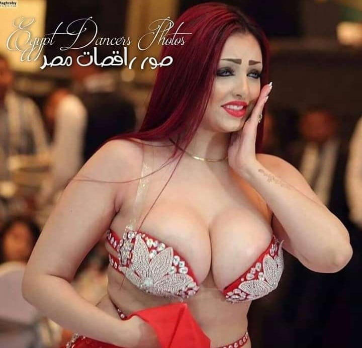 Ghazal egiziano della danzatrice del ventre più caldo
 #87554689