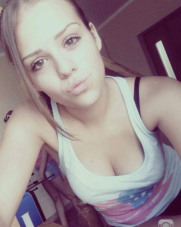 Milica slatka ukrucuje kurceve jako
 #106193256