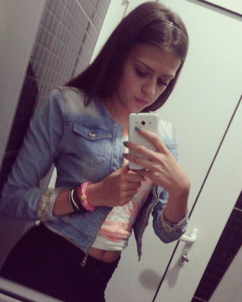 Milica slatka ukrucuje kurceve jako
 #106193273