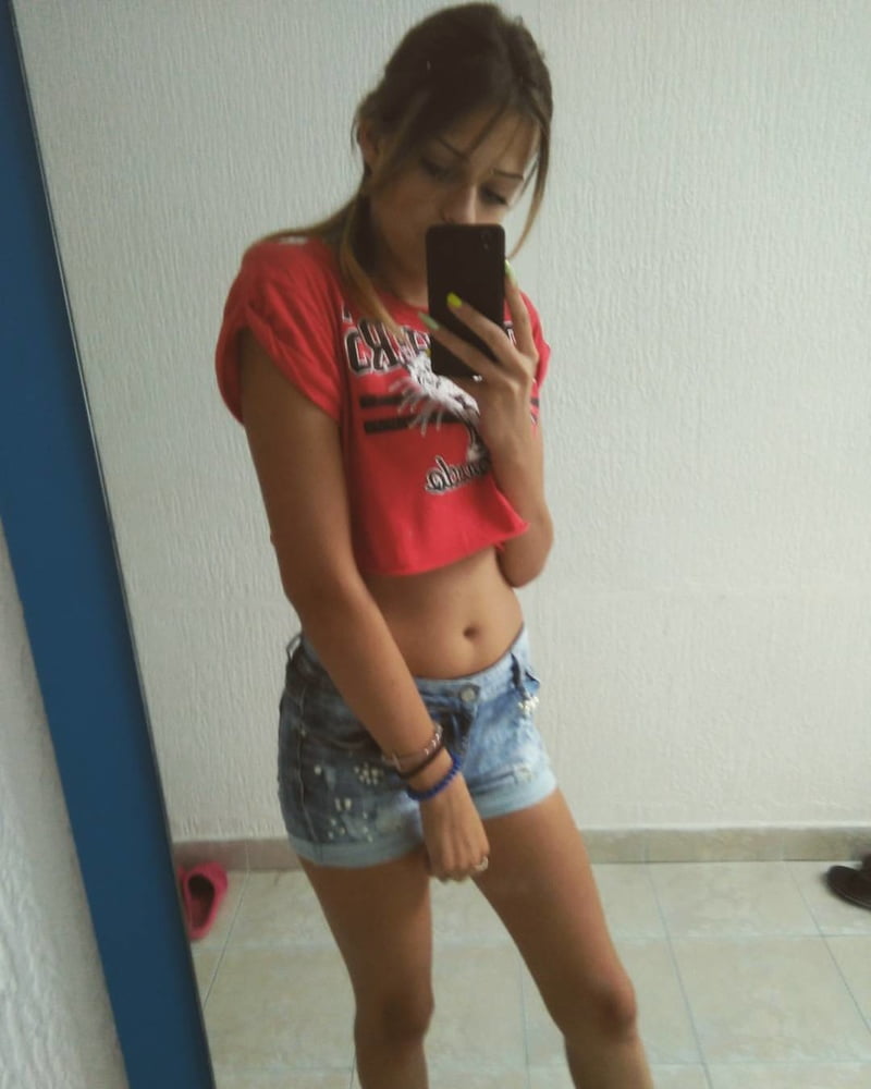 Milica slatka ukrucuje kurceve jako
 #106193288