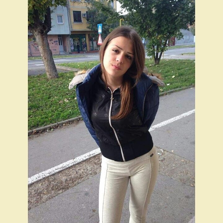 Milica slatka ukrucuje kurceve jako
 #106193292