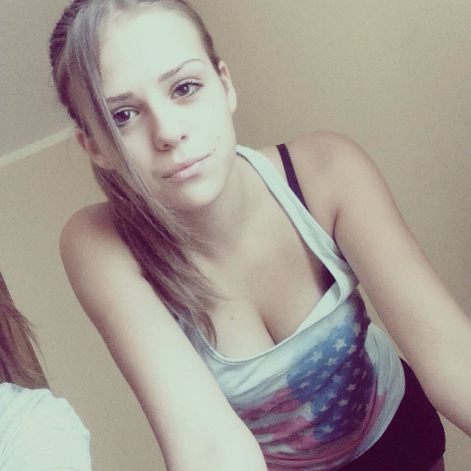 Milica slatka ukrucuje kurceve jako
 #106193307