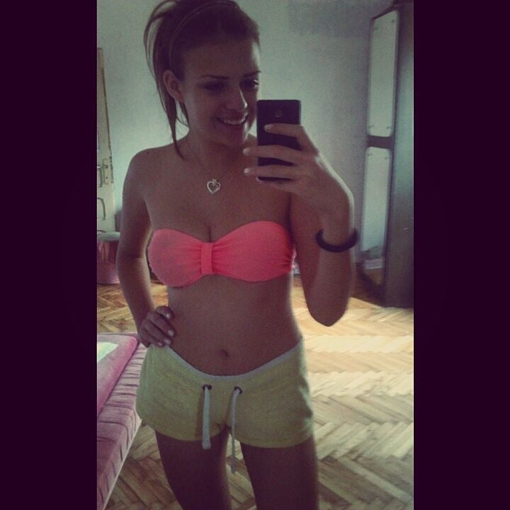 Milica slatka ukrucuje kurceve jako
 #106193309