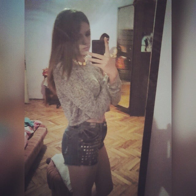 Milica slatka ukrucuje kurceve jako
 #106193327