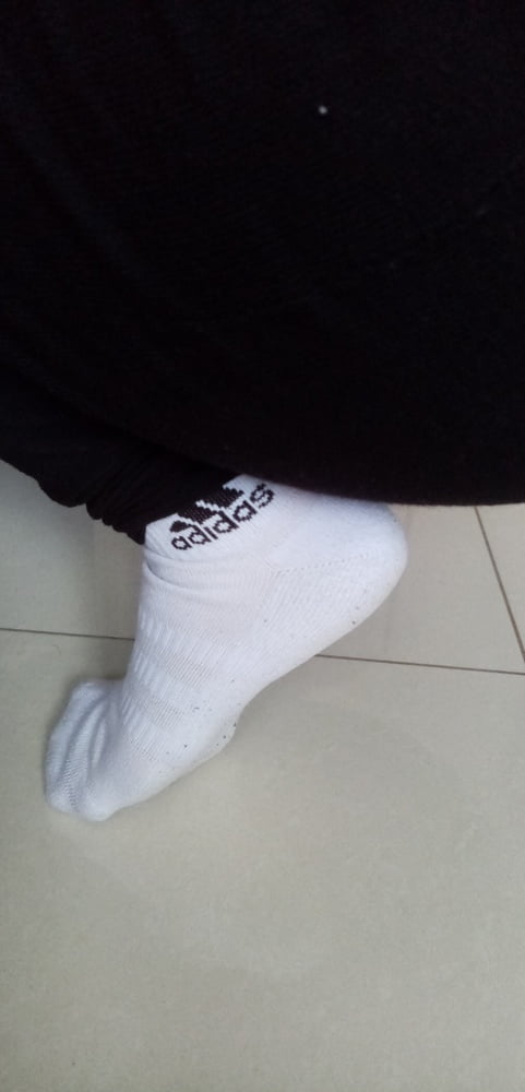 Mi gf en calcetines blancos (2 días de uso)
 #104839605