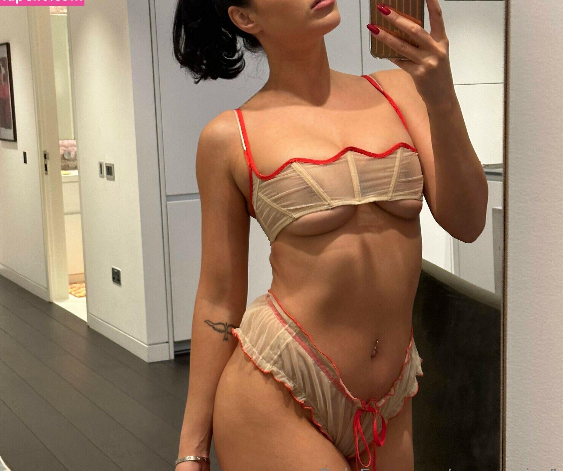 Anonymiss1 nackt #108738485