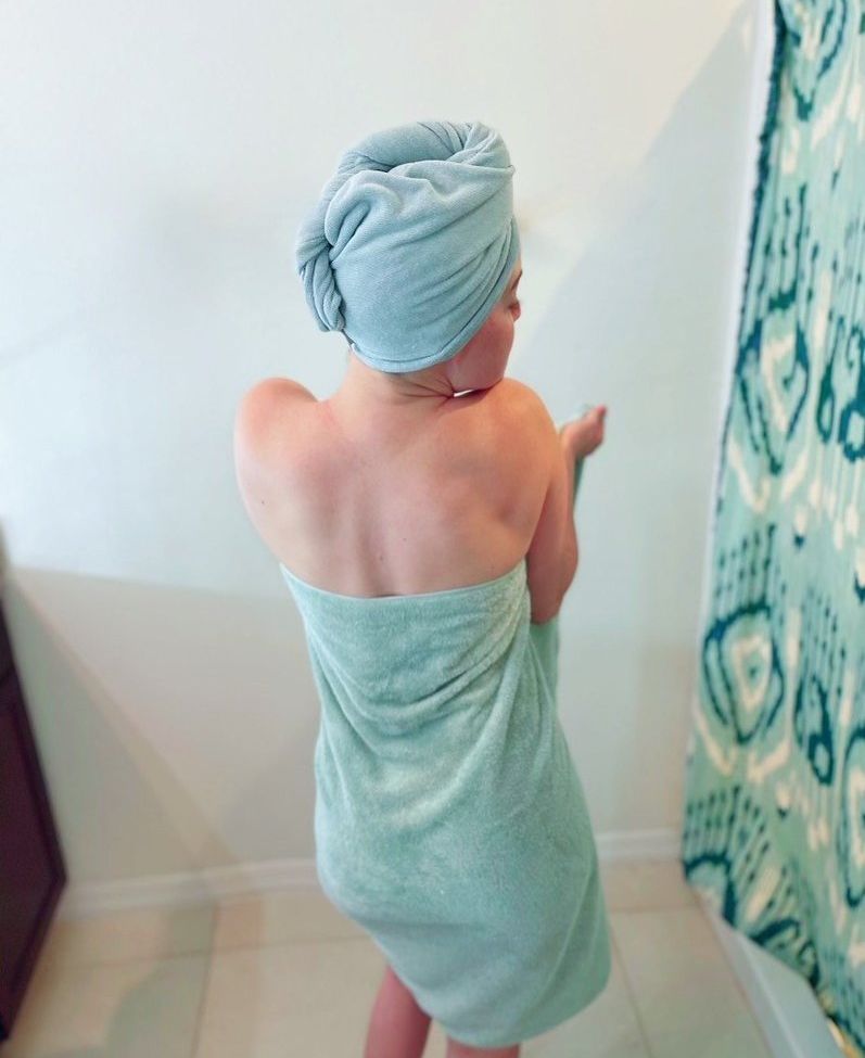 Elizabeth Castravet desnuda #108209523