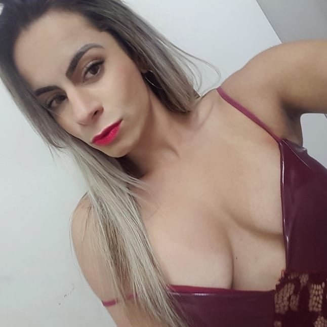 Vivian calda latina bomba amatoriale
 #90076864