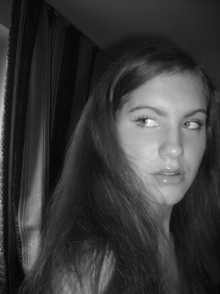 Amateur morena 117
 #105938822