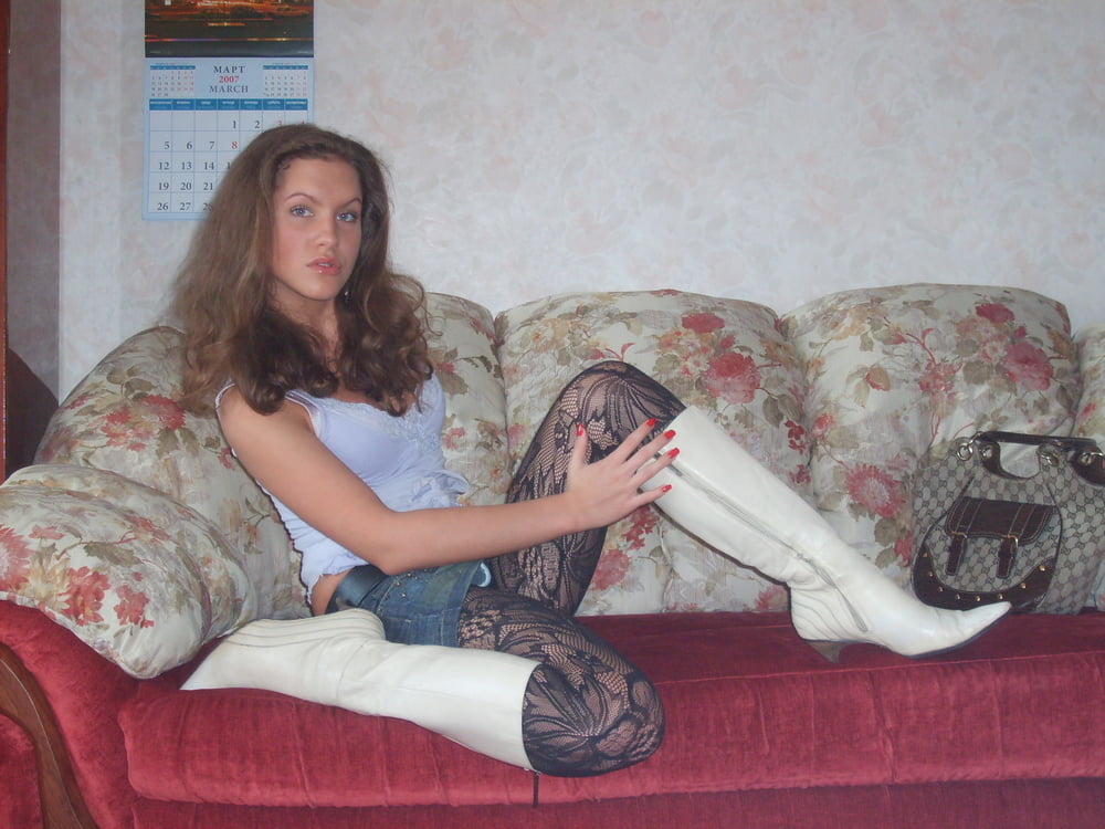 Amateur morena 117
 #105938828