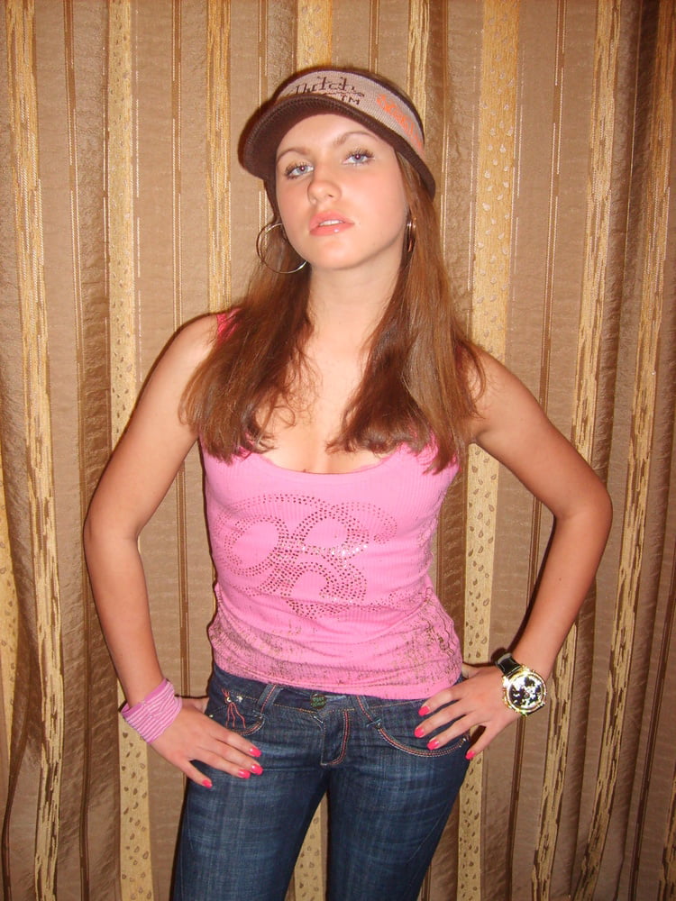 Amateur morena 117
 #105938837