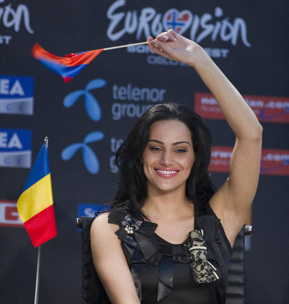 Eva rivas (eurovision 2010 armenien)
 #104833708
