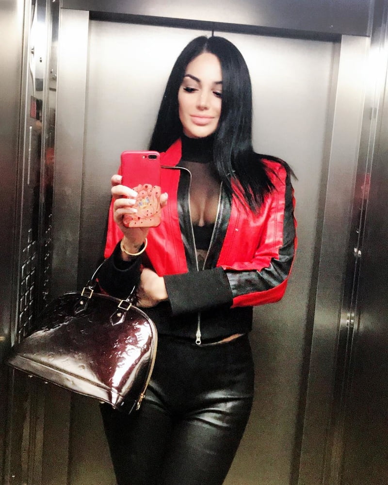 Eva rivas (eurovision 2010 armenien)
 #104833796