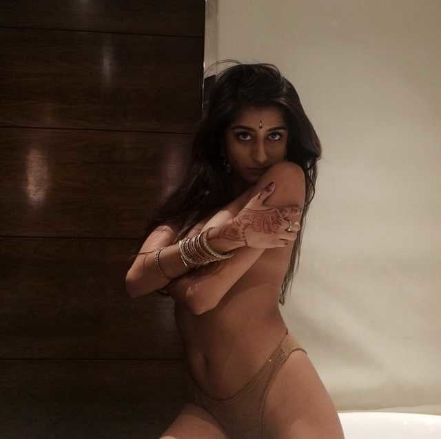 Sexy nri beauté
 #82430384