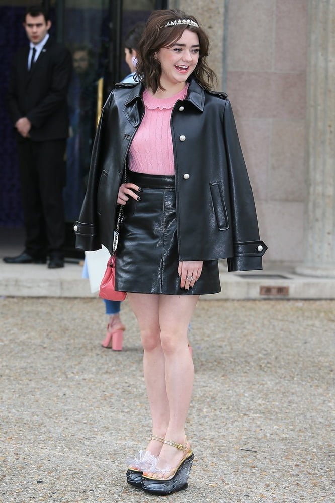 Maisie williams 4
 #100418769