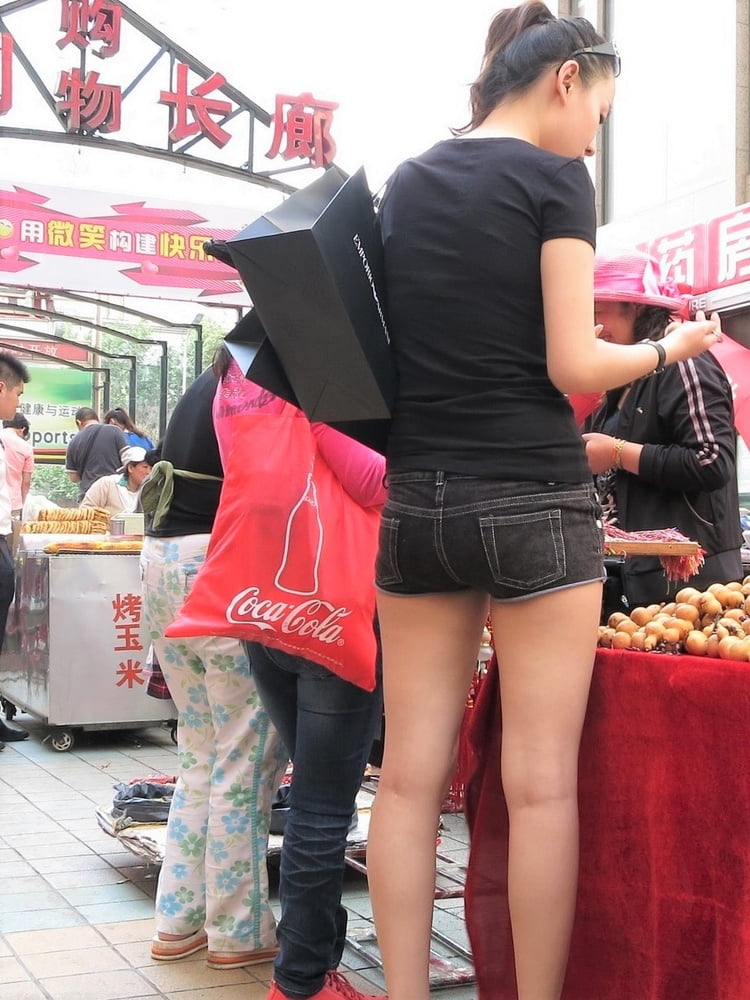 Voyeur: Adore Chinese shorts arses.... #97571210