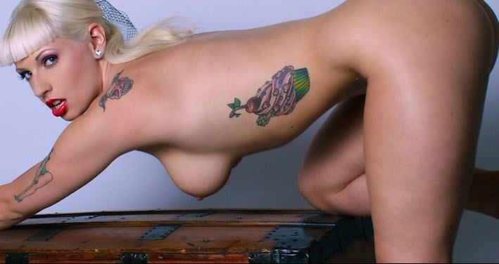 tattooed girls #100138990