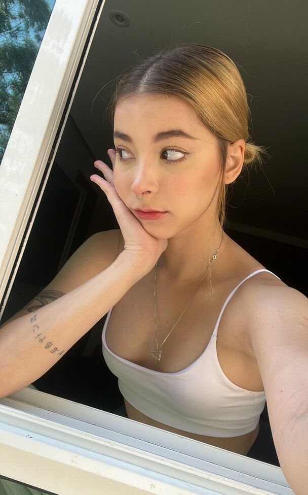 Thaiga desnuda #108654543