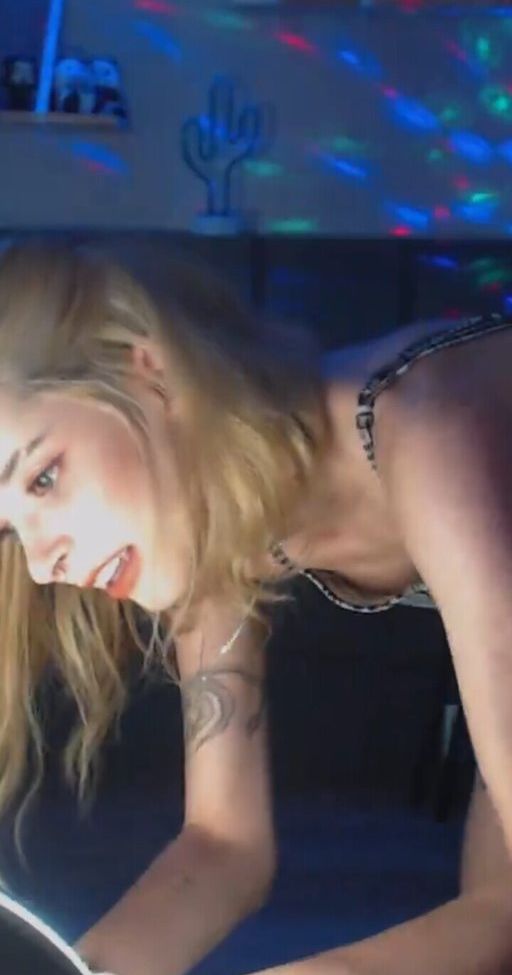 Thaiga desnuda #108654560