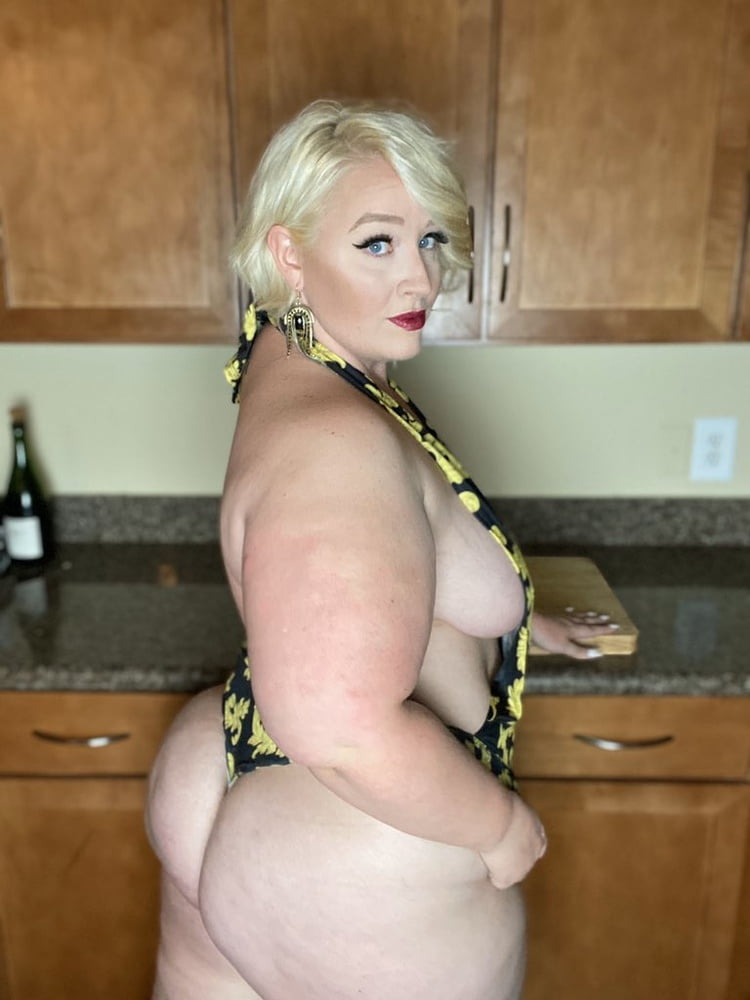 Thick Blonde #89854726
