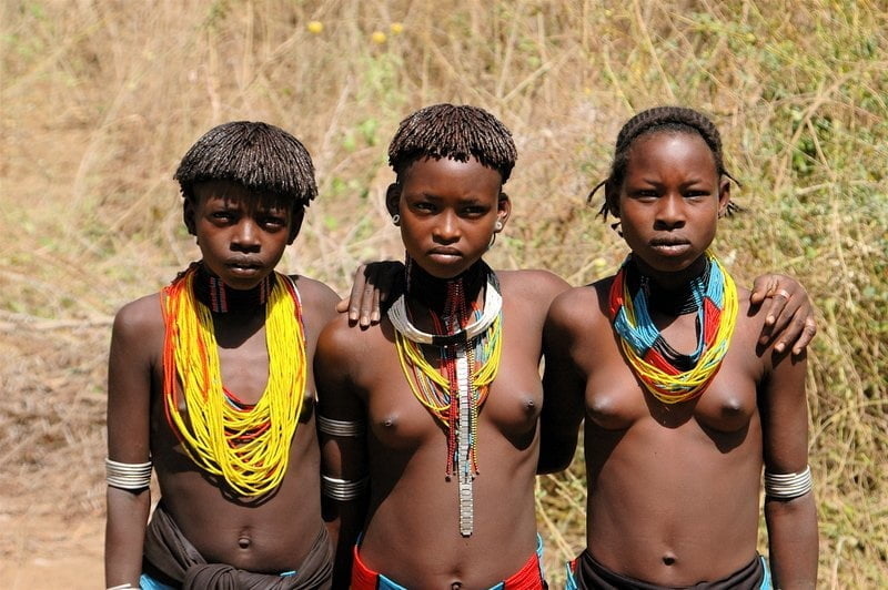 Tribù africane - gruppo di belle donne
 #92696001