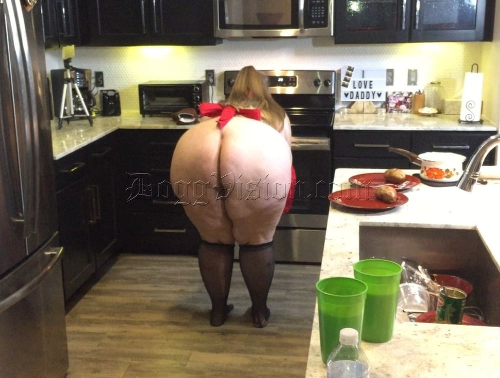 Big Booty Blonde BBW Cooking Show #107233627