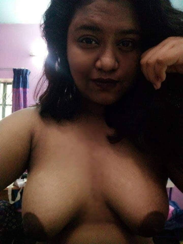 Bangladeshi sexy bhabi schickte mir einige Nacktbilder
 #81336219