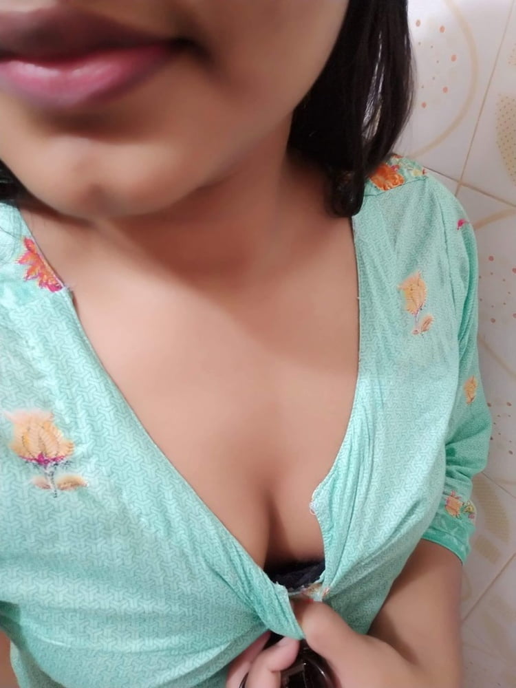 Neue bangladeshi Mädchen zeigt Brüste #105633882