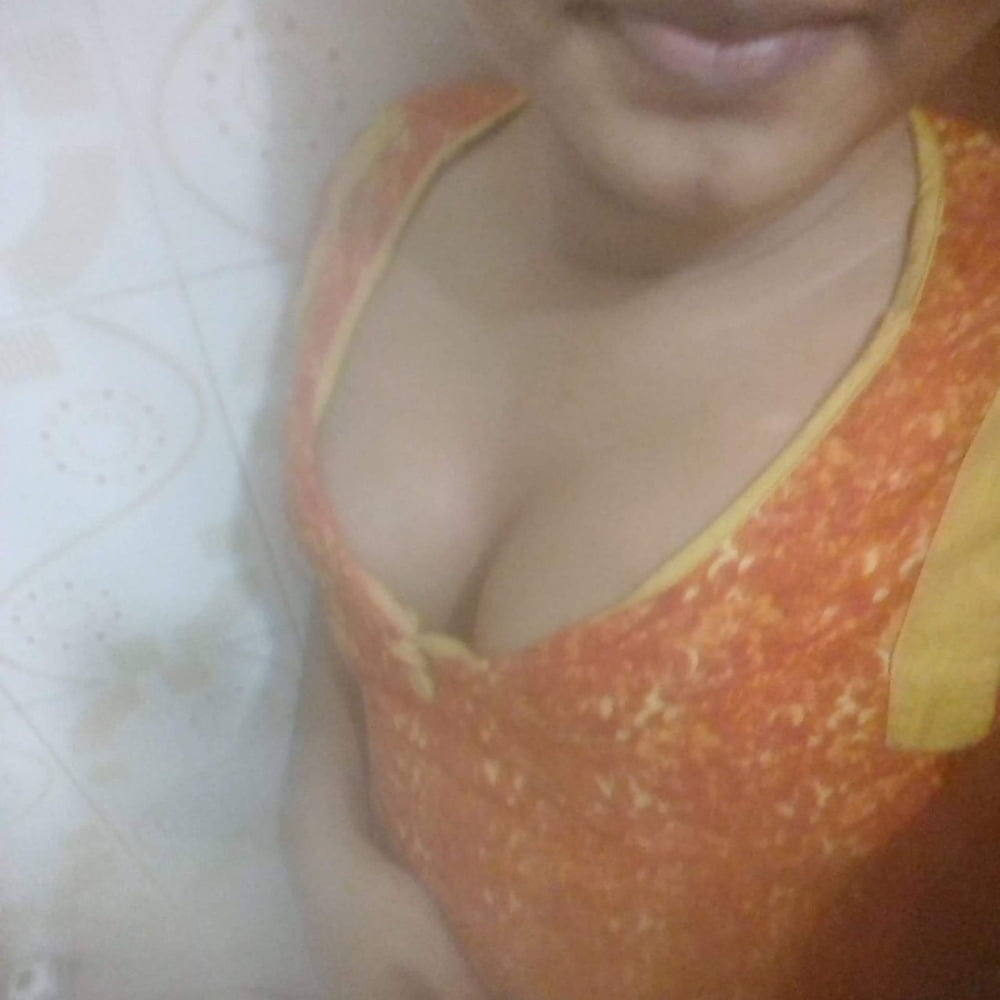 Neue bangladeshi Mädchen zeigt Brüste #105633906