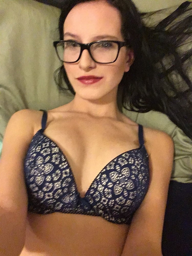 Nerdy babe #105362386