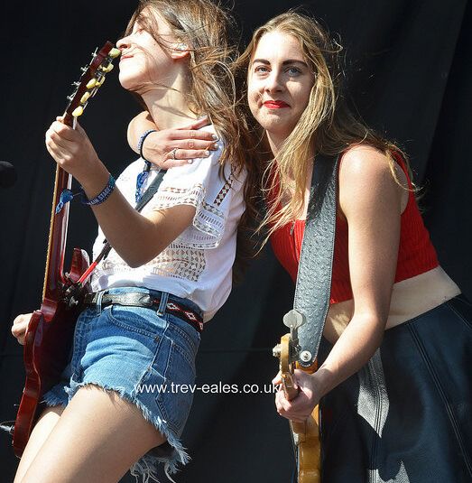 Danielle Haim desnuda #108523984