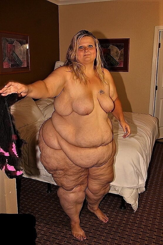 Super Sized Models 104 #81193311