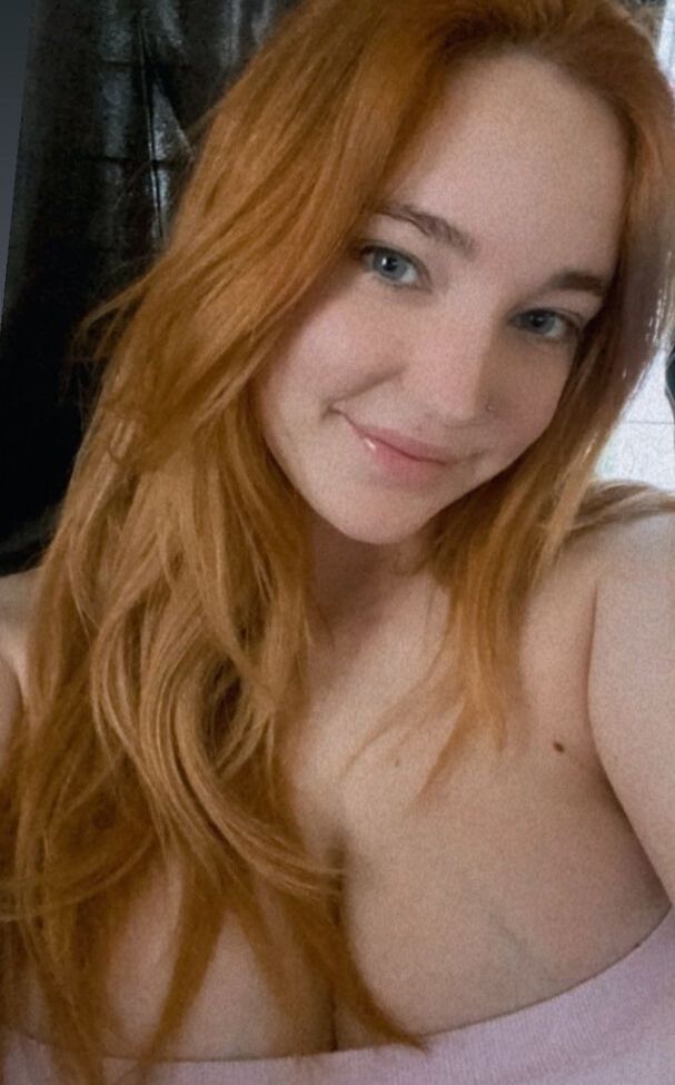Emilie desnuda #109448773