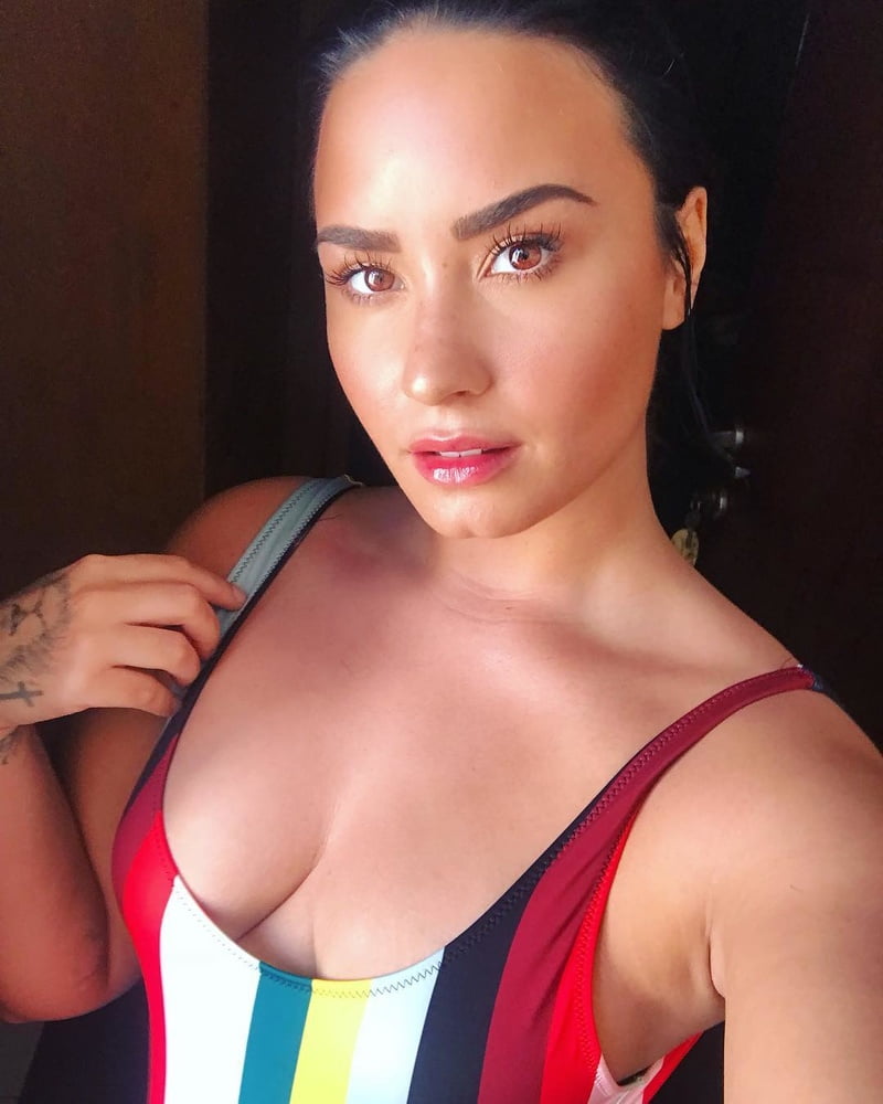 Demi Lovato #92802911