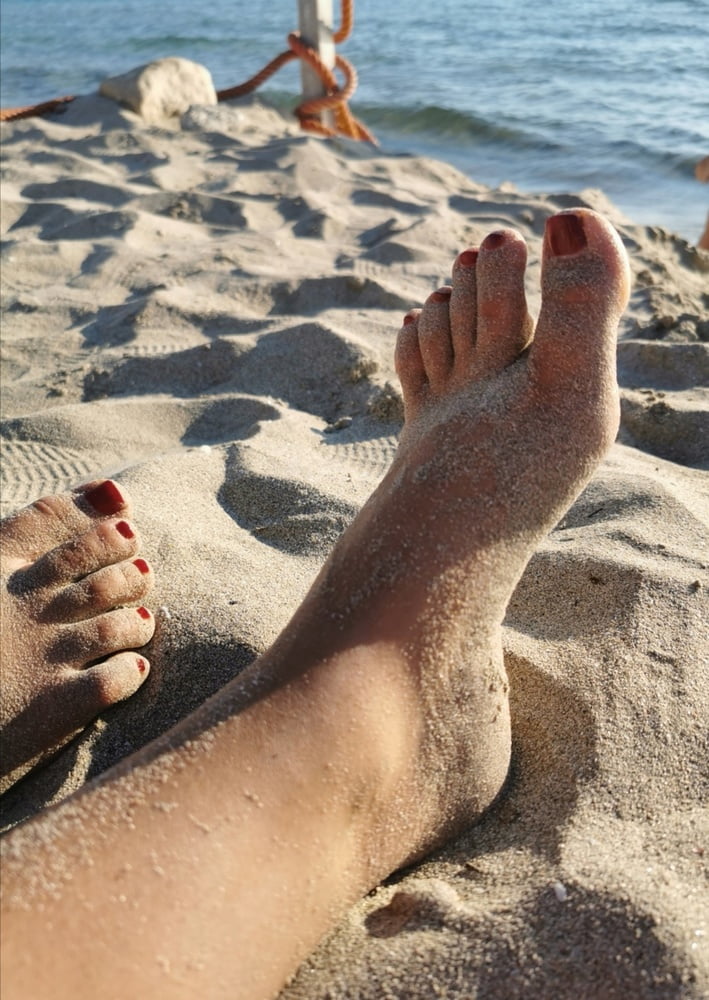 Sonntagnachmittag Füße am Strand
 #89816558