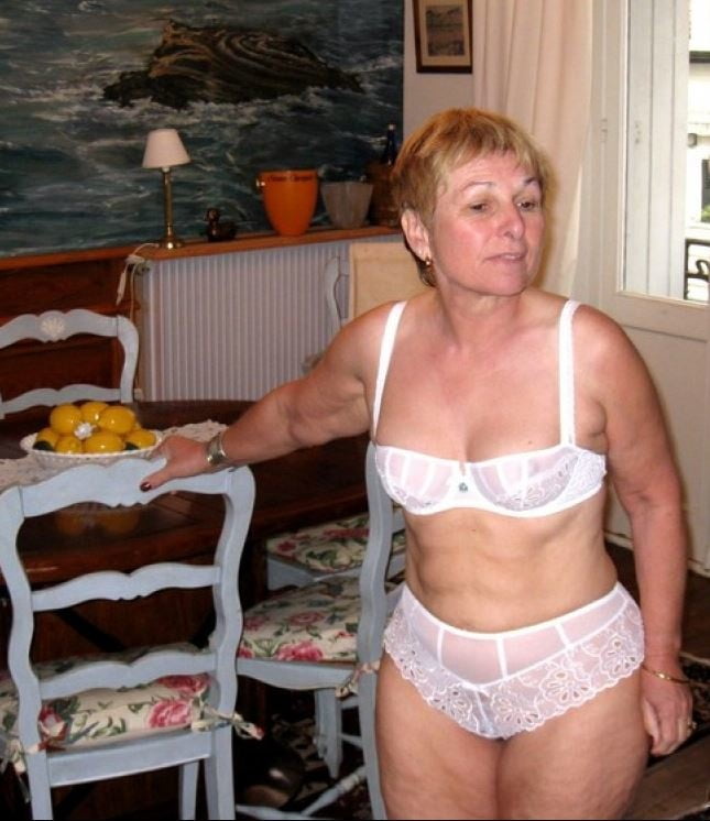 Frau Schlampe Exponate ( Mutter ist eine Schlampe )
 #91895793