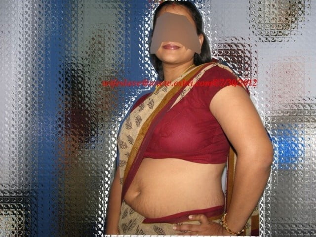 Südindische Frau schöne Lippen
 #103077328