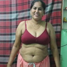 Reshma AUnty With BF #93453519
