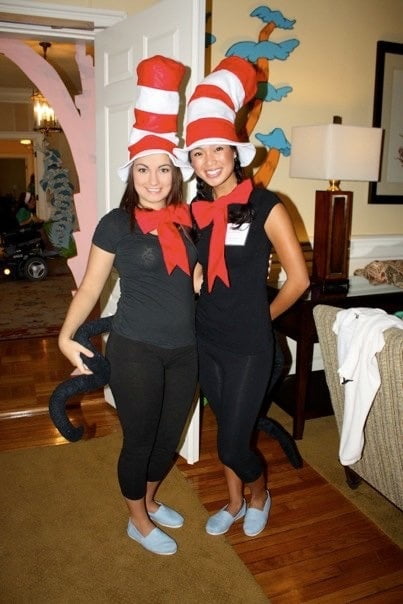 Chicas delgadas y esbeltas, 95 años.
 #81764633