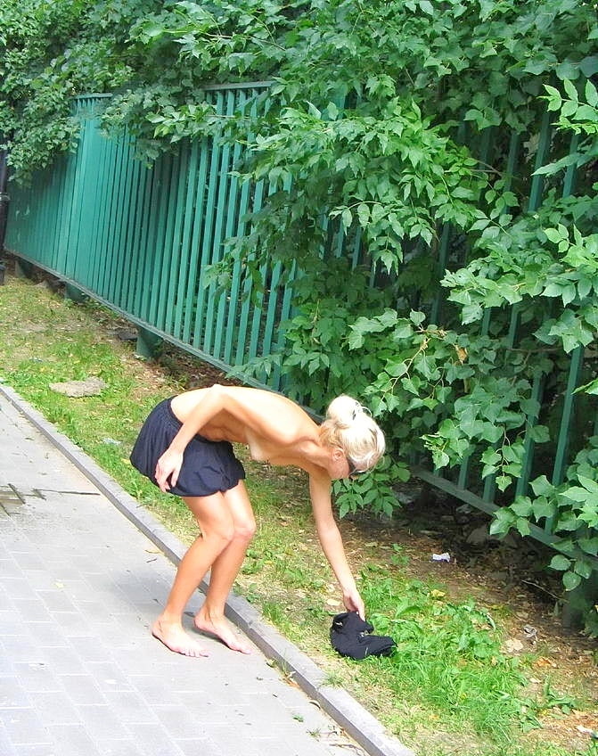 Chicas delgadas y esbeltas, 95 años.
 #81764706