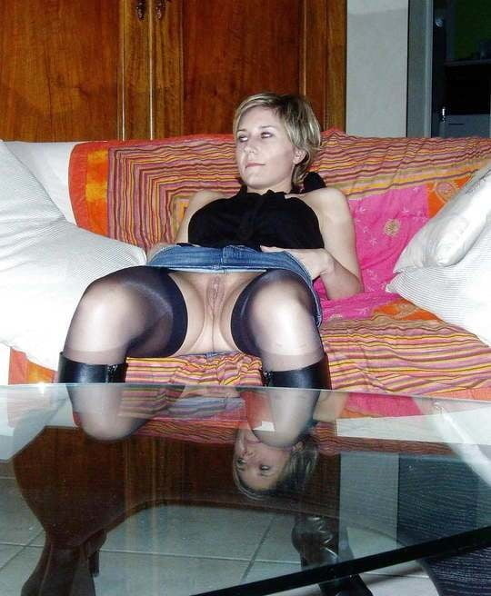 A les femmes
 #93823942