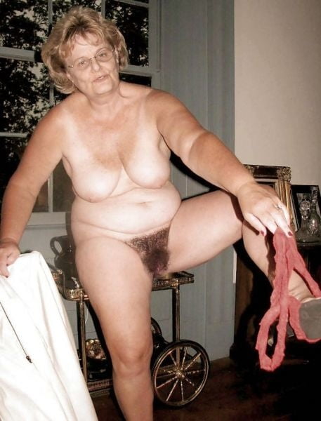 Granny&#039;s #106180009